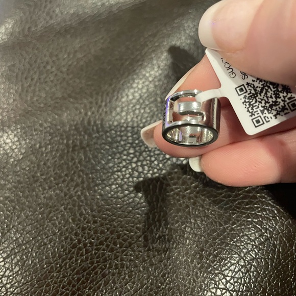 NEW Gucci Sterling Sliver 925 Round Pendant And Chain Necklace w/Box Dust Bag - Picture 9 of 12